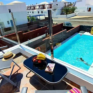 Casa Yaiza Holiday home